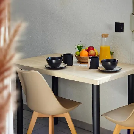 Le Cocon, A 5 Min De La Gare De アパート *